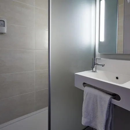 Hotell B&B Hotel Lyon St Priest