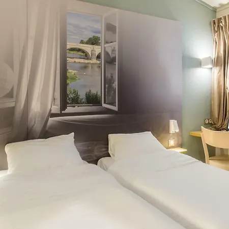 Lyon St Priest Hotel 2*